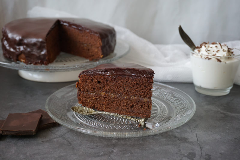 Sachertorte im Ganzen